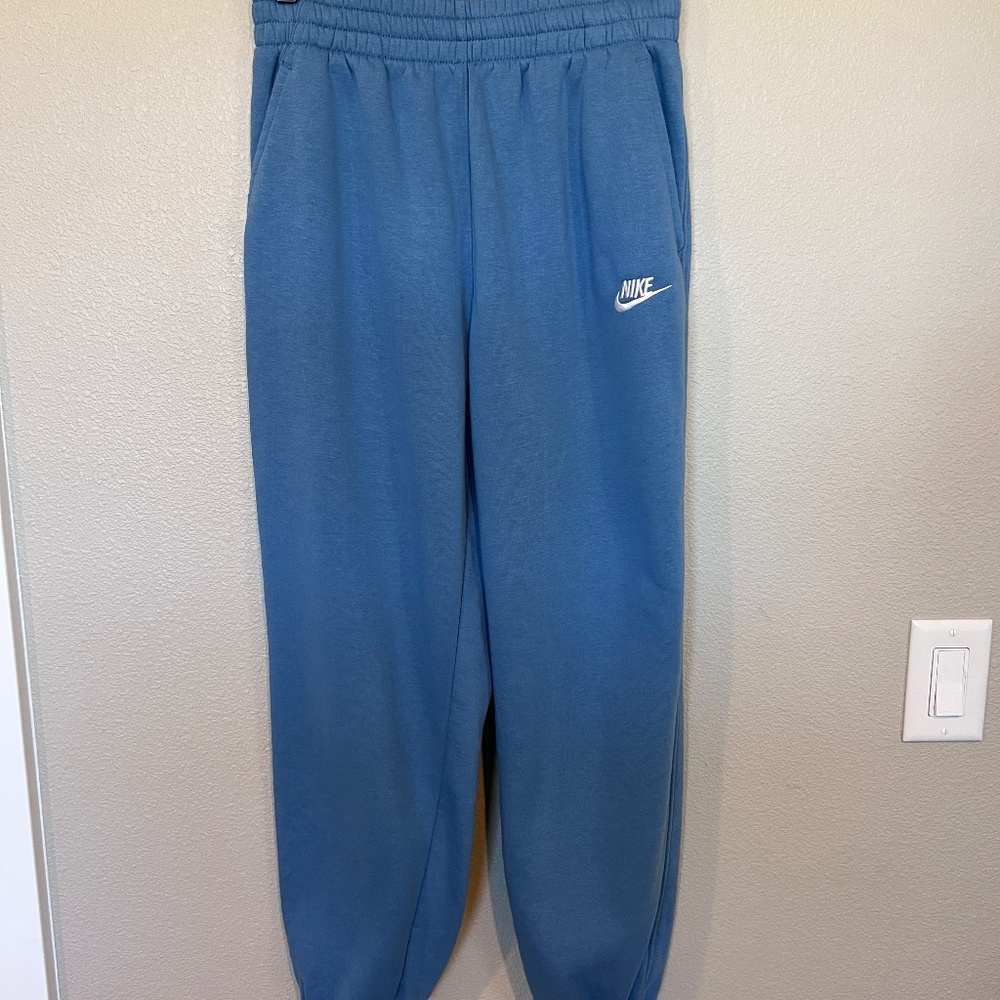 NIKE Big Kids' Loose Sportswear Club Fleece Sweatpants Size Large